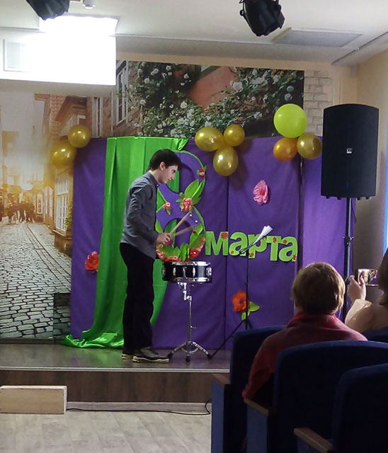 Darite zhenshchinam tsvety6