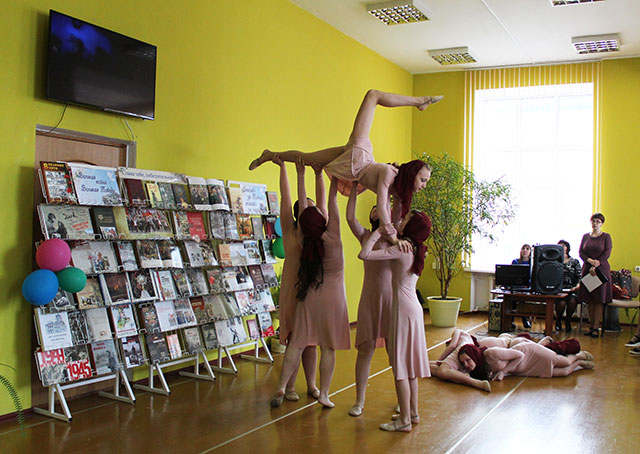 den pobedy tsentralnaya biblioteka2