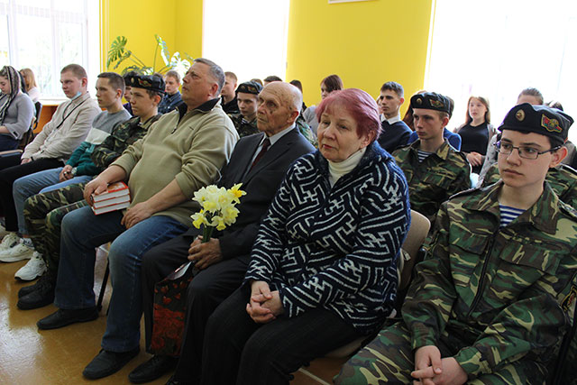 den pobedy tsentralnaya biblioteka7