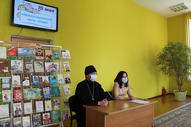 den semi tsentralnaya biblioteka4