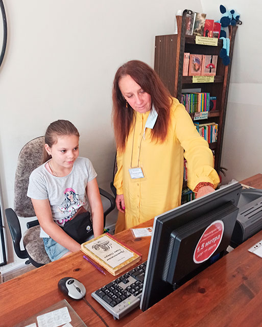 iz chitateley v bibliotekari5