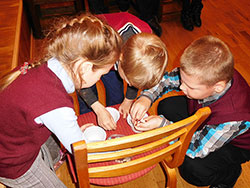 mir nachinayetsya s mamy