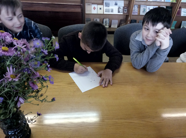 4 den materi biblioteka korbana