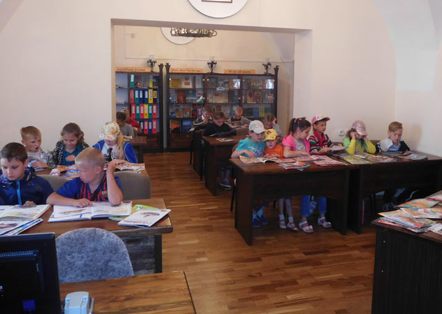 Na vsekh parusakh biblioteka Korotkevicha2