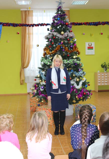 Blagotvoritelnyy utrennik Krasnaya Shapochka1