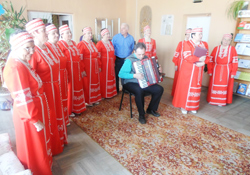 Pesnya obyedinila dva kluba1