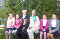 pozdravleniye zemlyakov veteranov na domu