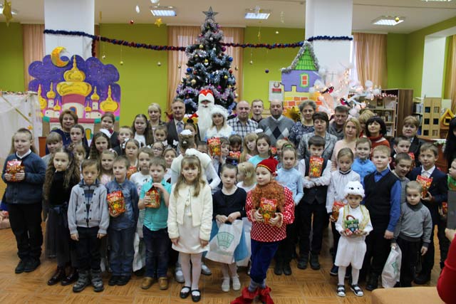 Novogodniy blagotvoritelnyy utrennik4