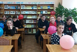 Lyubovyu k zhenshchine nash mir sogret