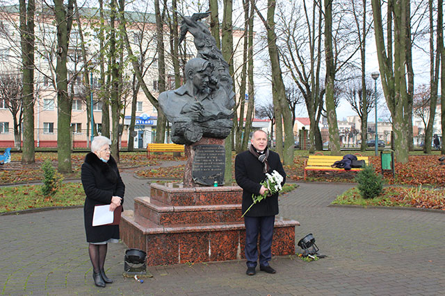 korotkevich miting u pamyatnika4