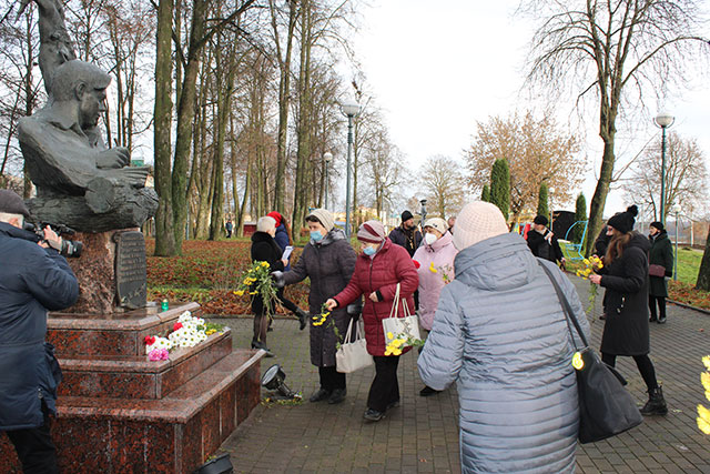 korotkevich miting u pamyatnika7