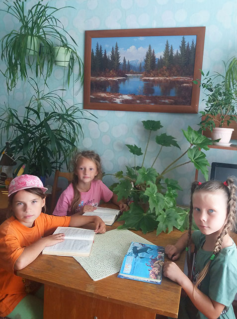 Pro vsekh i vso na svete rasskazhut knigi eti