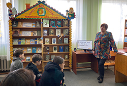 V nazvaniyakh ulits goroda geroyev imena