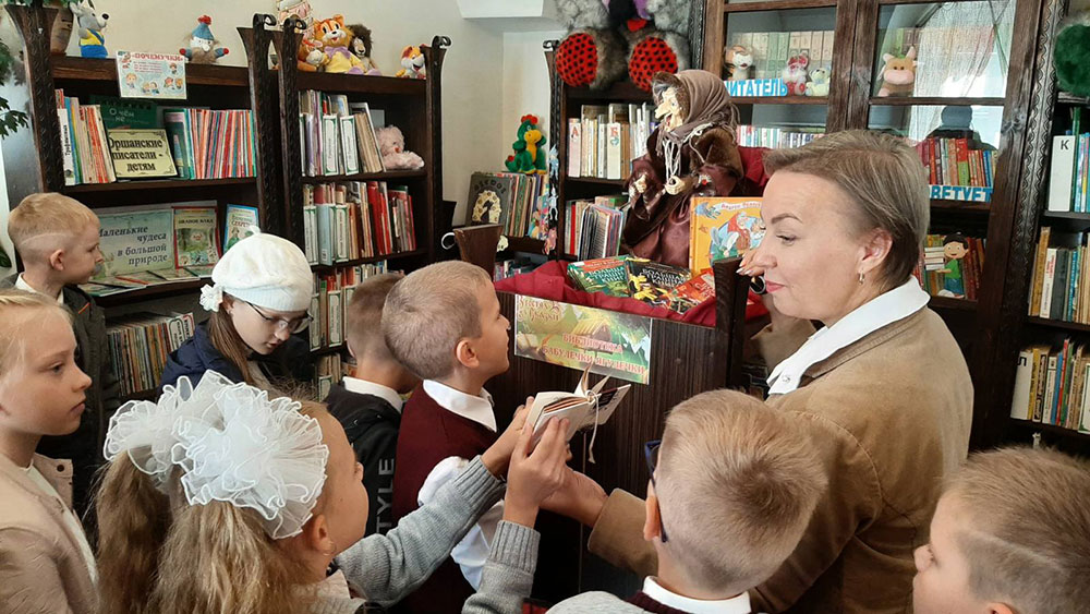 kazhdyy god zvonok vesolyy sobirayet vmeste nas9