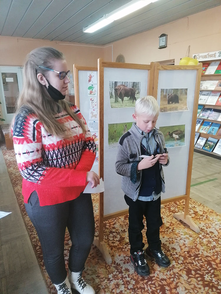 zveri i ptitsy na knizhnykh stranitsakh3