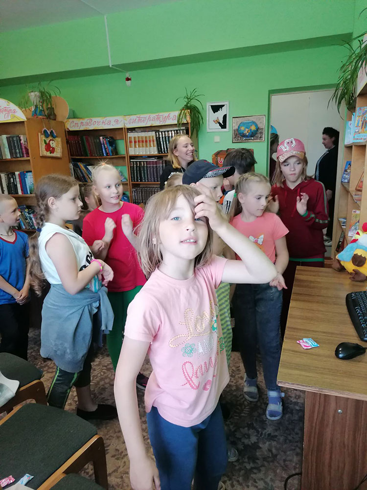 Biblioteka vstrechayet druzey3