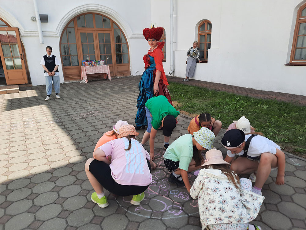 Leto s knigoy interesney11