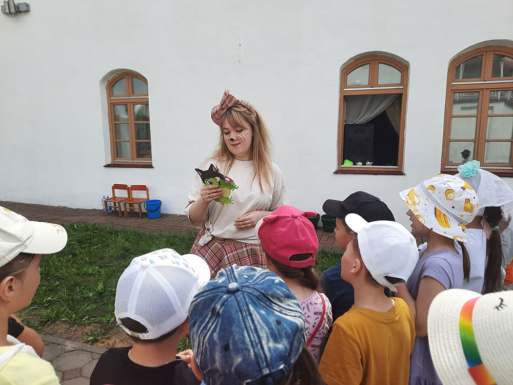 Leto s knigoy interesney6