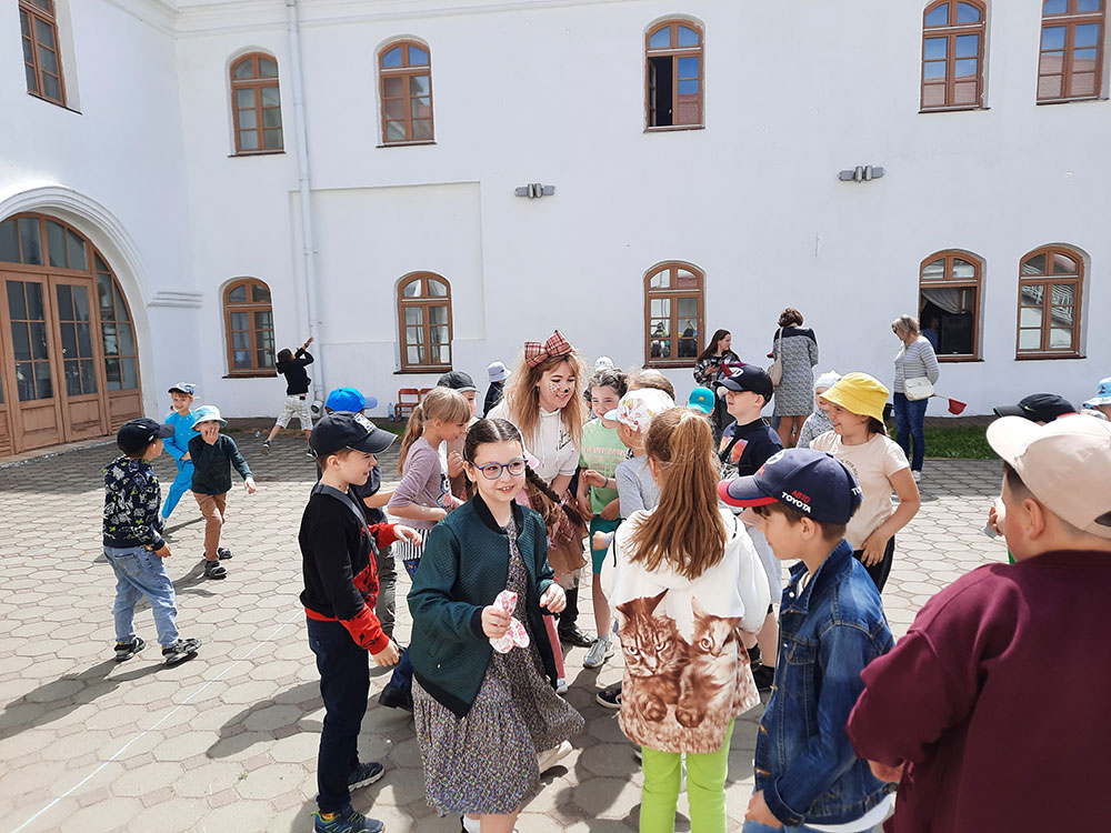 Leto s knigoy interesney9