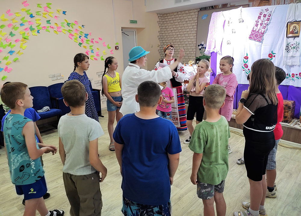 bielaruskaja chata ŭciechami bahata2