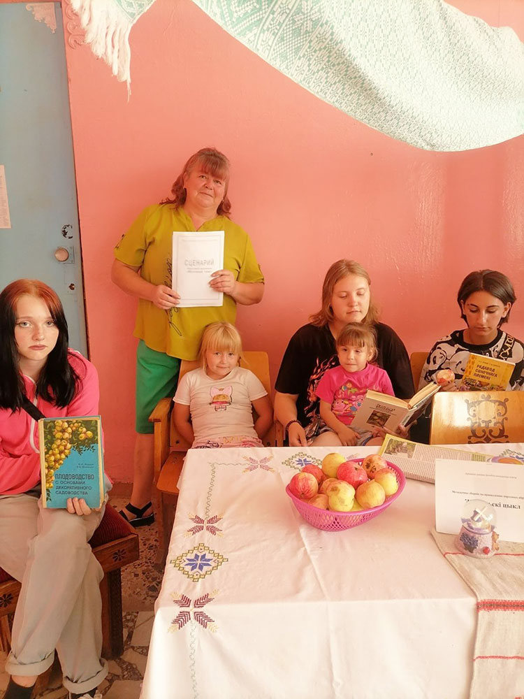 prazdnik trekh spasov1