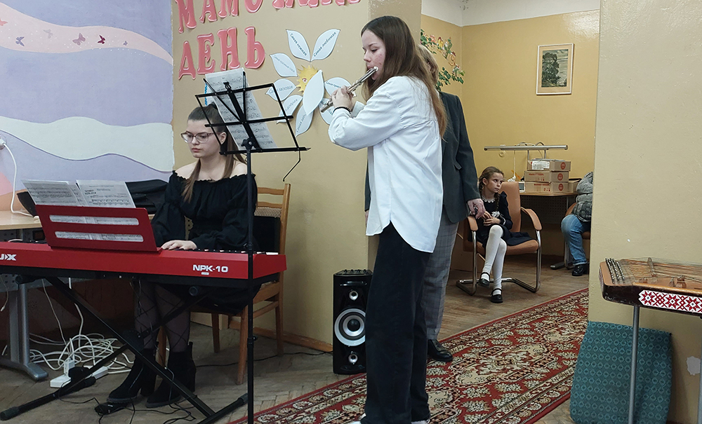 rodnyye ruki beregut domashniy laskovyy uyut3