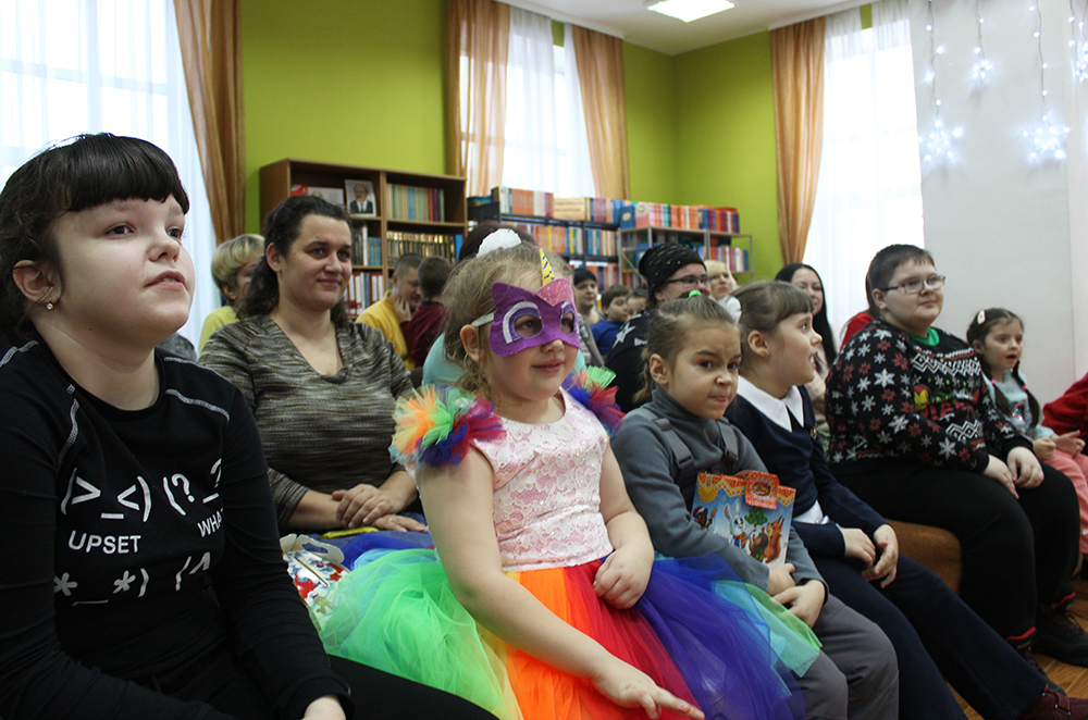 Blagotvoritelnyy utrennik Snezhnaya koroleva 9