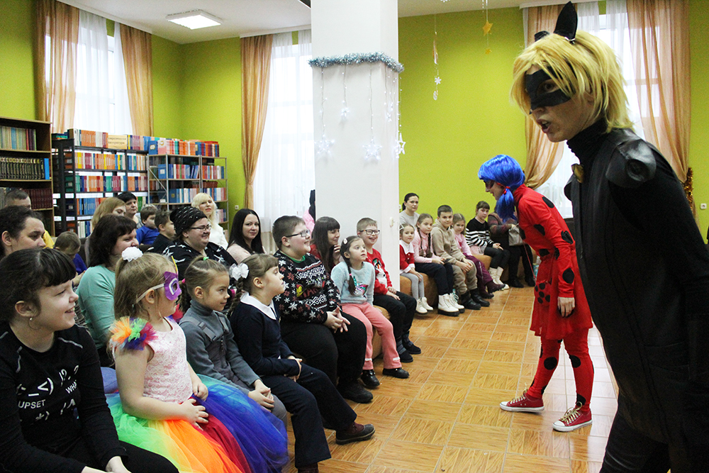 Blagotvoritelnyy utrennik Snezhnaya koroleva 14