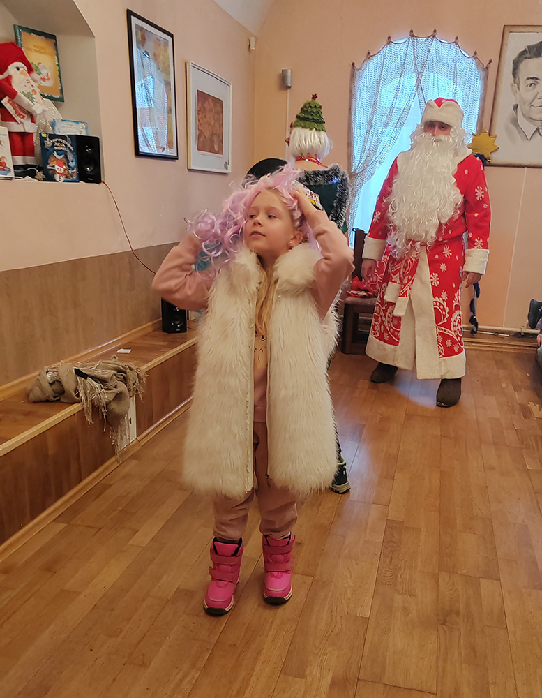 novogodniye prodelki baby yagi i kikimory7