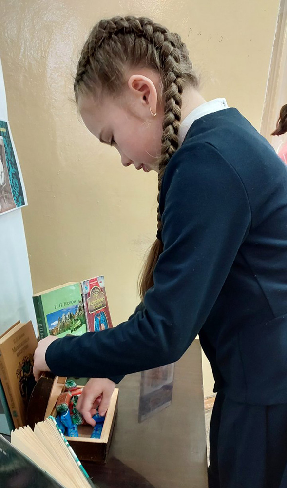 shkatulka skazok pavla bazhova10