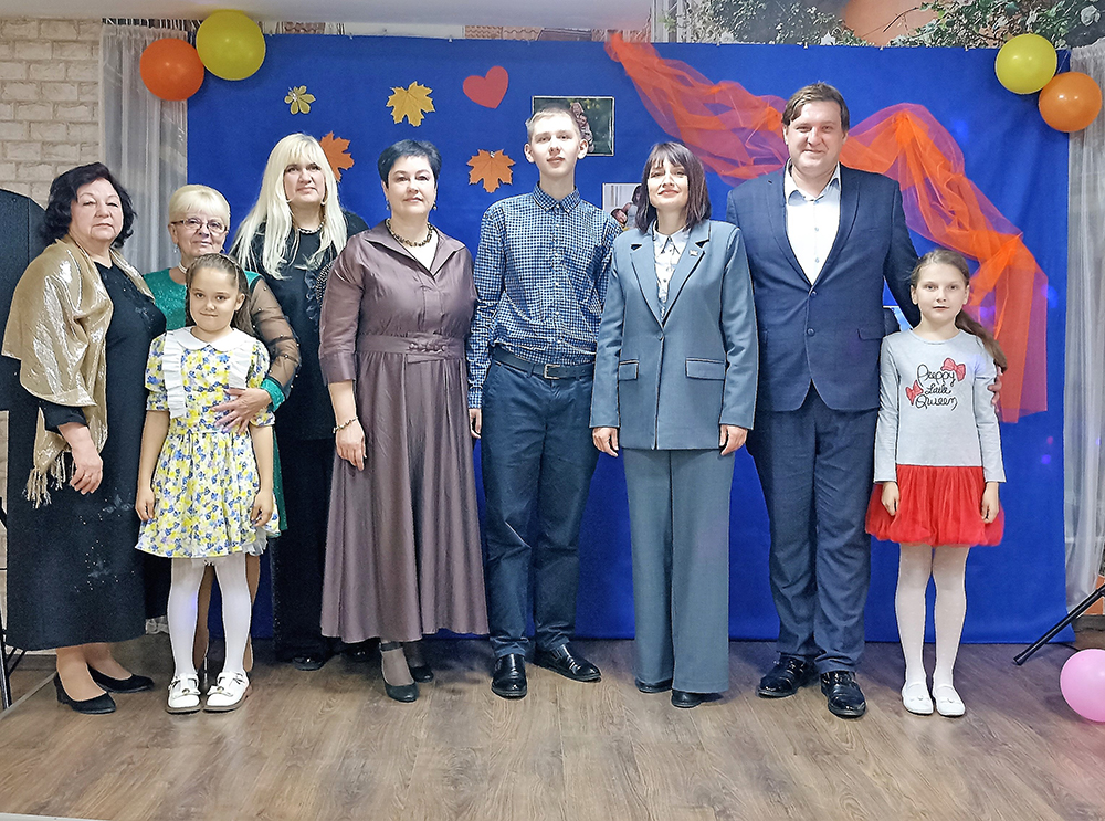 Umeyte dorozhit drug drugom9