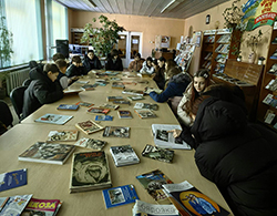 vstavali v stroy malchishki