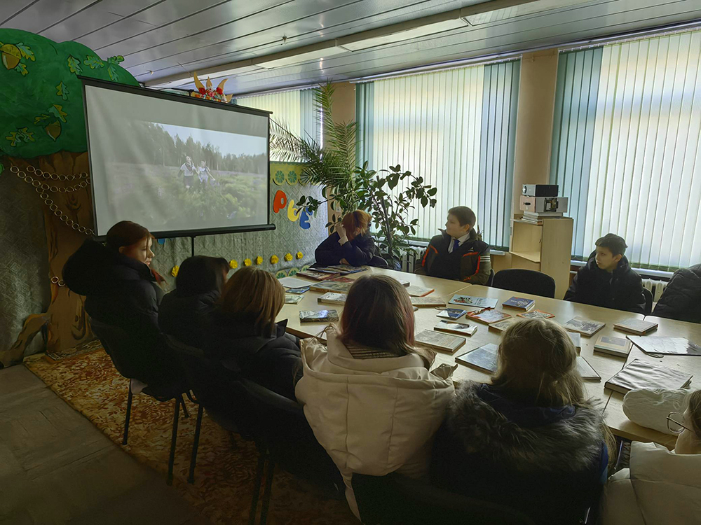 vstavali v stroy malchishki1