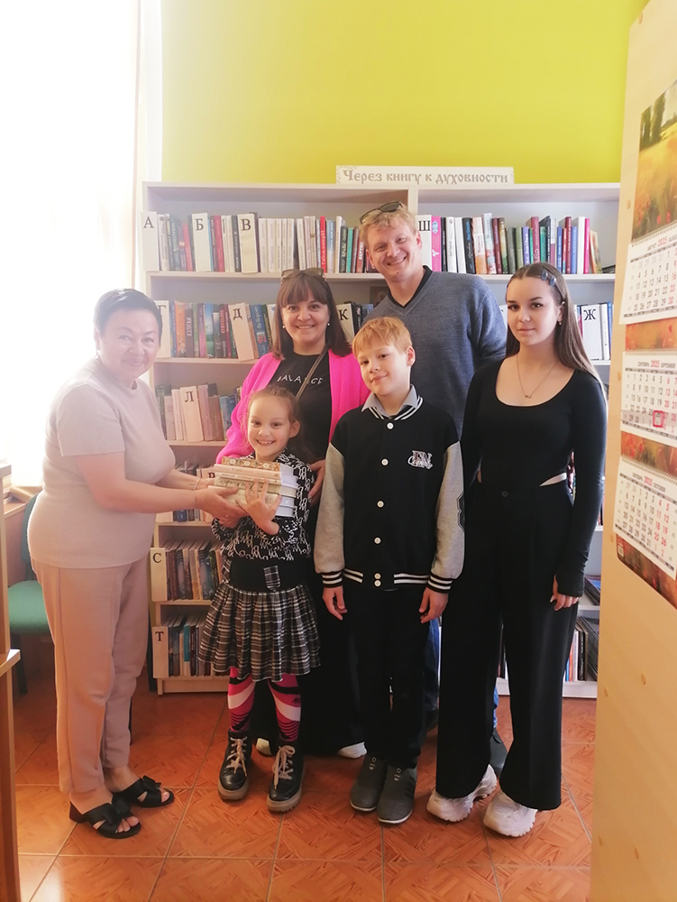 yarmarka podarennykh knig1