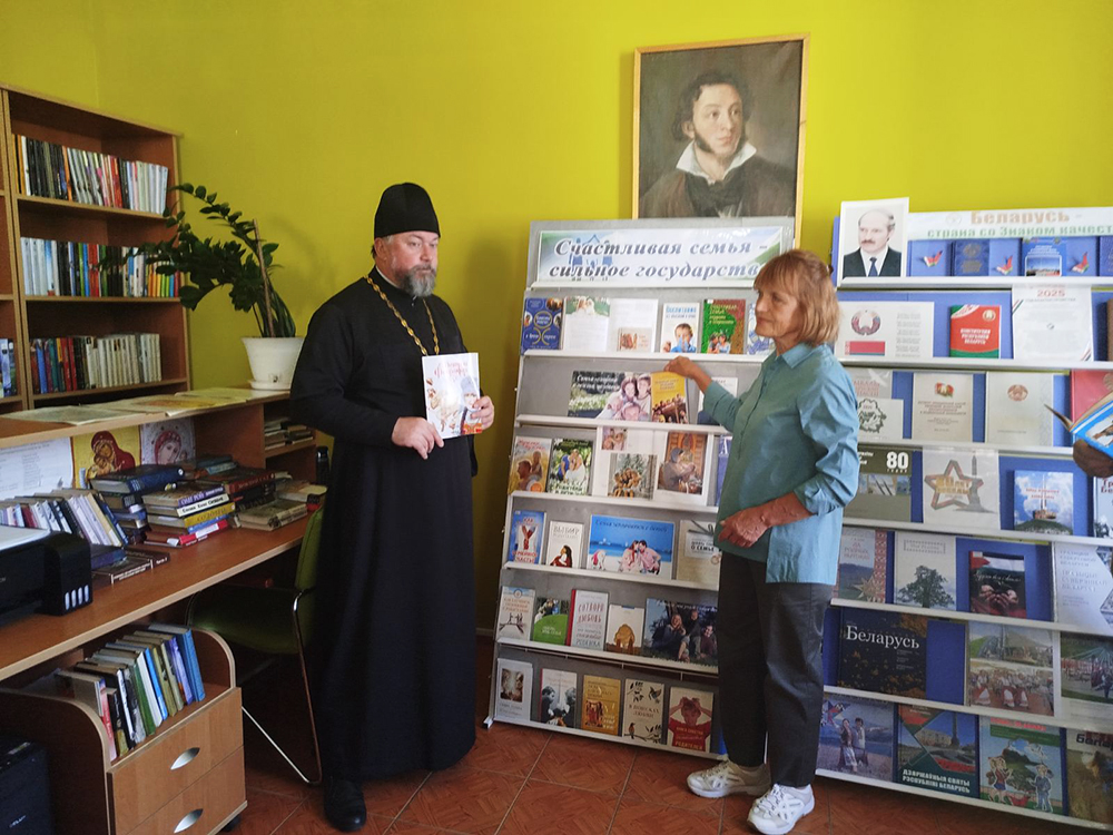 yarmarka podarennykh knig2