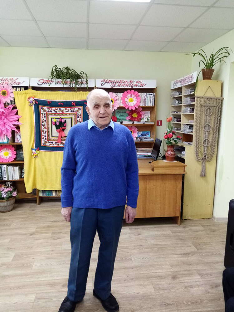 prekrasnykh zhenshchin pozdravlyayem11