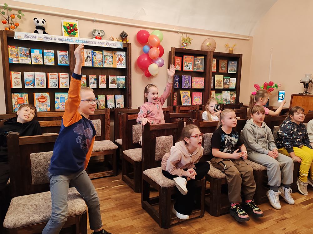 vesennikh krasok karusel44