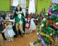 novogodniye-priklyucheniya-zolushki-103