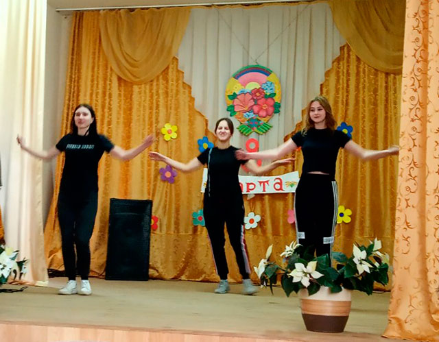 vesnoy sogretyy zhenskiy den2