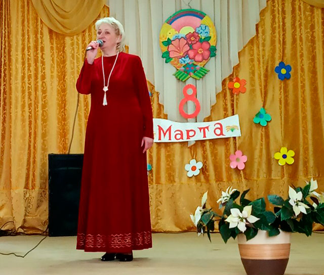 vesnoy sogretyy zhenskiy den4