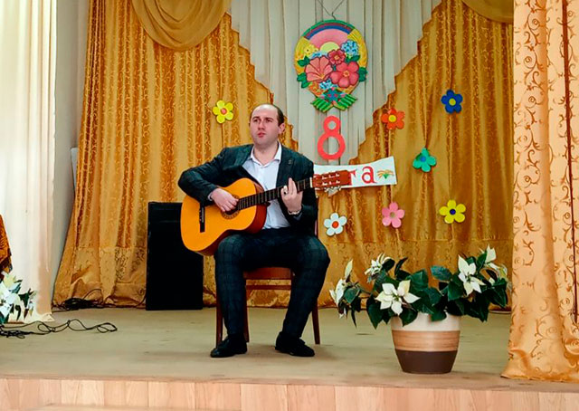 vesnoy sogretyy zhenskiy den6